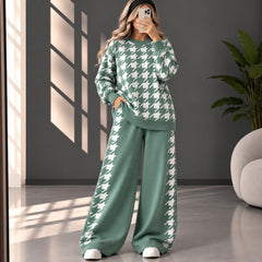 Arrow Printed Long Premium Quality Winter 2-Pcs Tracksuit For Her. WWTS-21 V2